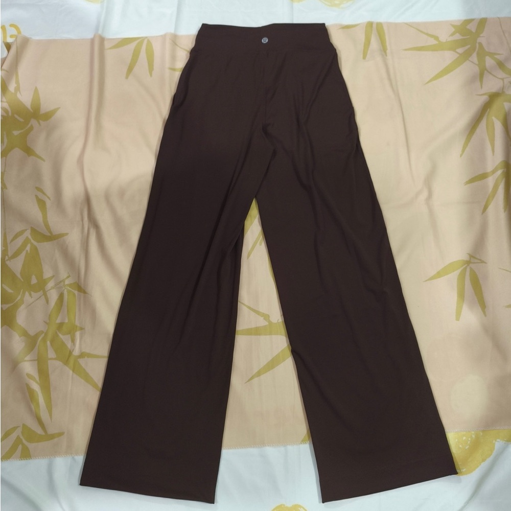 lululemon athletica Wide-Leg Track Pants in Dark Brown